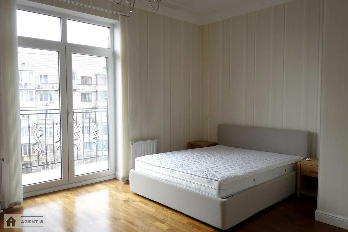 Apartment for rent. 4 rooms, 190 m², 7th floor/9 floors. 16, Ivana Mazepy vul., Kyiv. 
