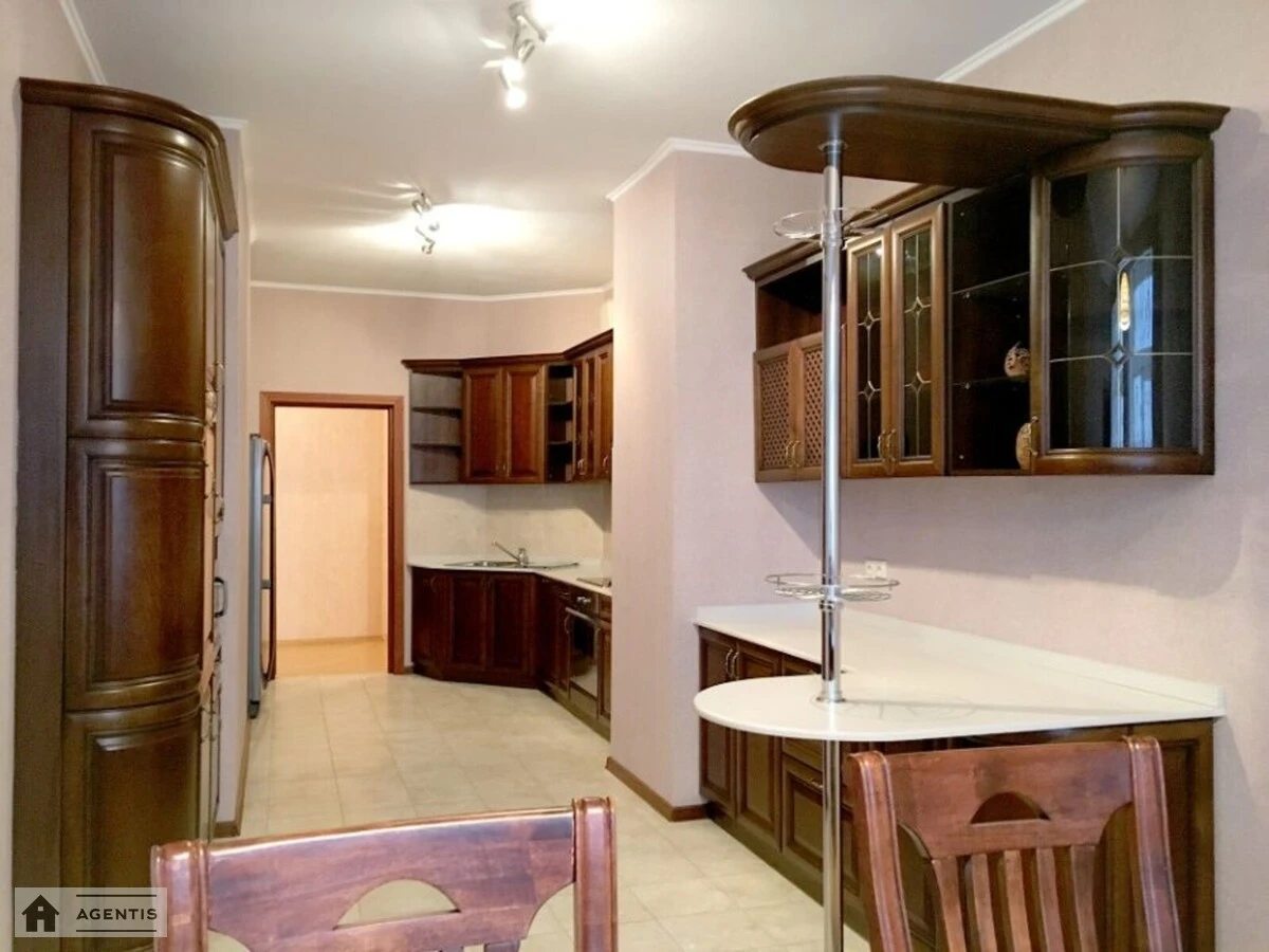 Apartment for rent. 3 rooms, 191 m², 19 floor/25 floors. 72, Velyka Vaselkivska 72, Kyiv. 