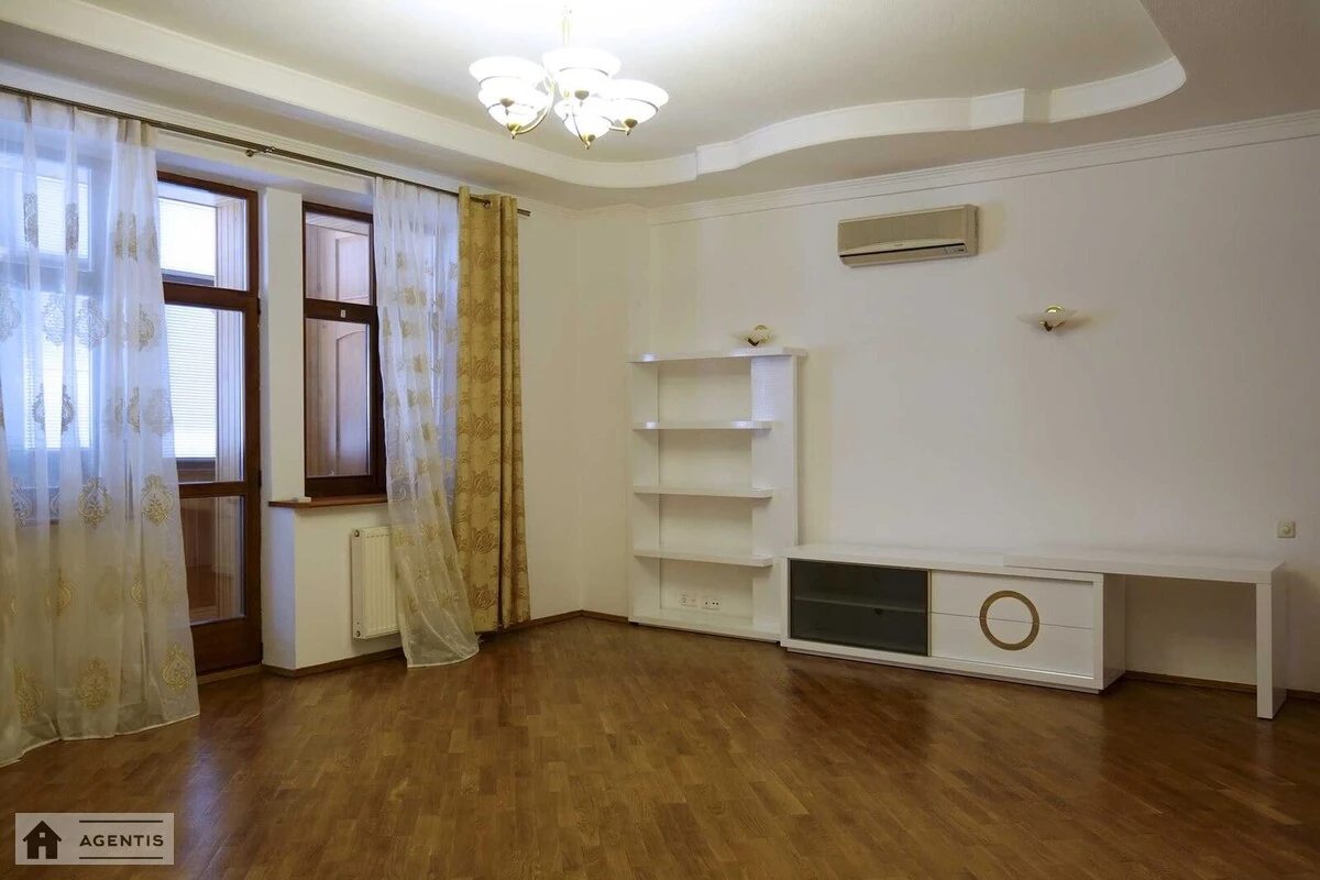 Сдам квартиру. 4 rooms, 270 m², 9th floor/17 floors. 28, Павловская 28, Киев. 