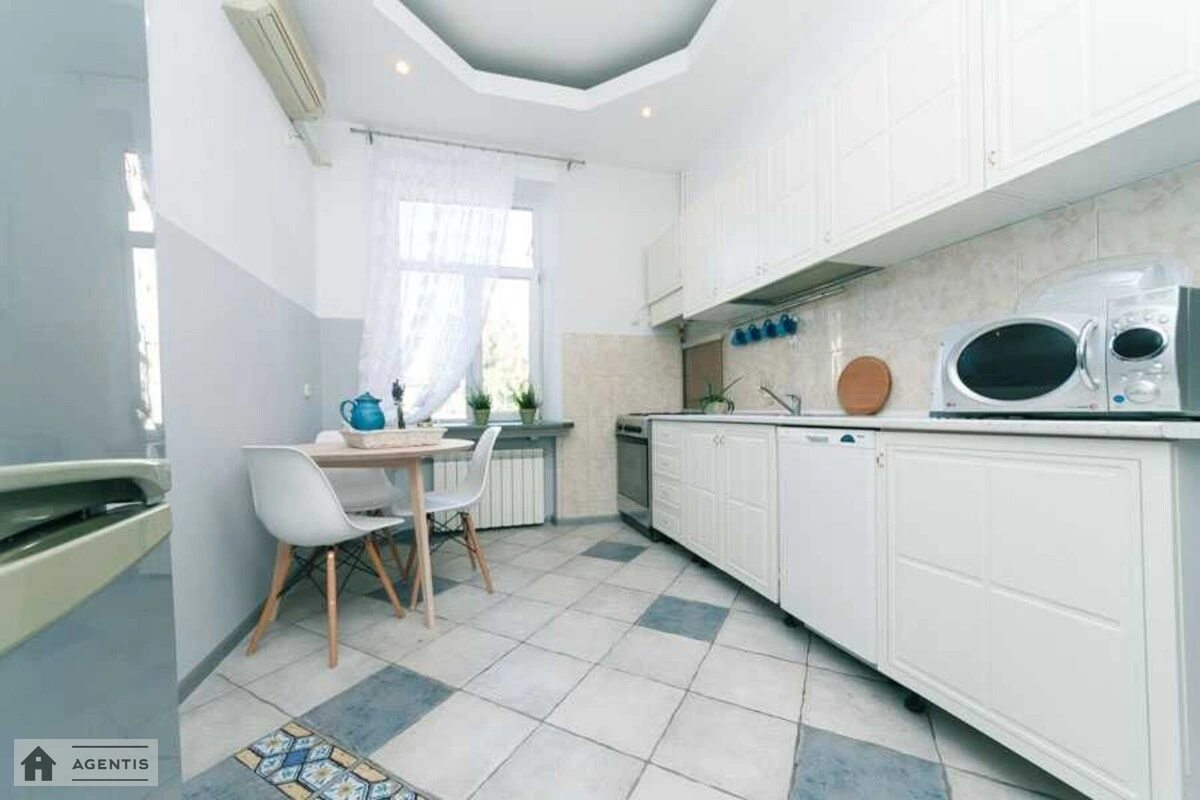 Apartment for rent. 3 rooms, 100 m², 2nd floor/4 floors. 27, Lyuteranska 27, Kyiv. 