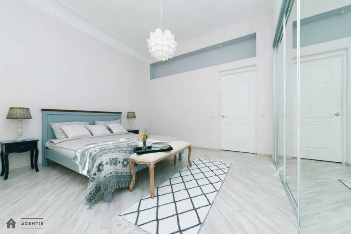 Здам квартиру. 3 rooms, 100 m², 2nd floor/4 floors. 27, Лютеранська 27, Київ. 