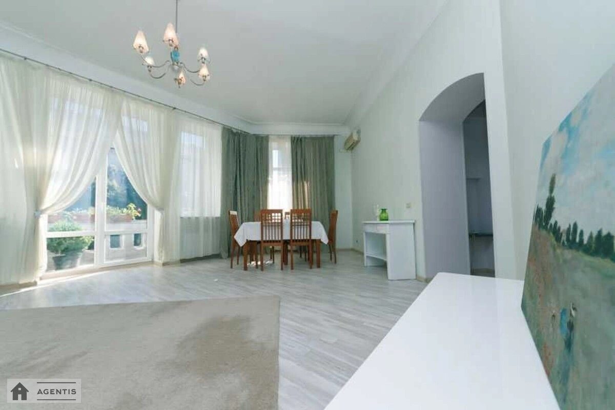 Apartment for rent. 3 rooms, 100 m², 2nd floor/4 floors. 27, Lyuteranska 27, Kyiv. 