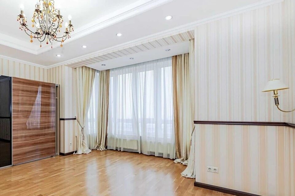 Сдам квартиру. 4 rooms, 204 m², 11 floor/22 floors. 18, Институтская 18, Киев. 