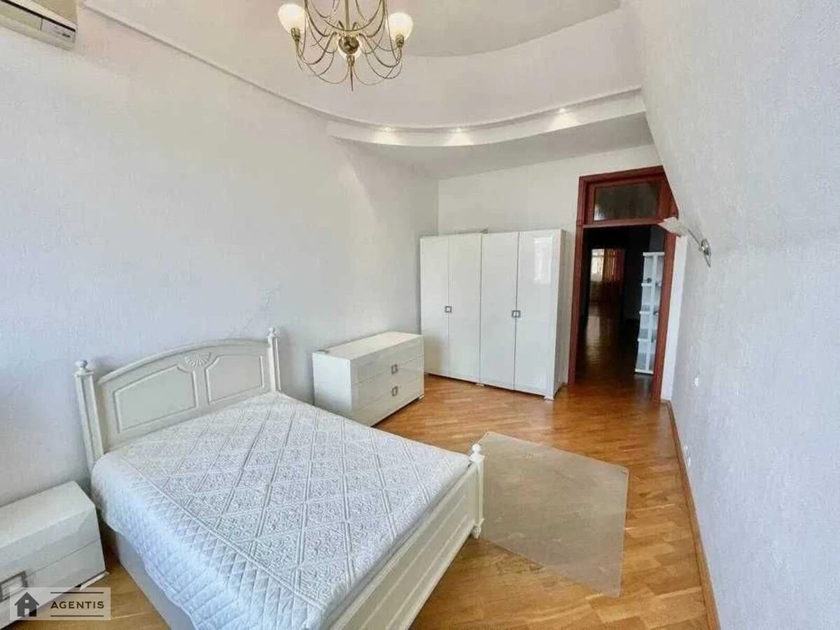 Apartment for rent. 4 rooms, 260 m², 9th floor/17 floors. Pavlivska, Kyiv. 