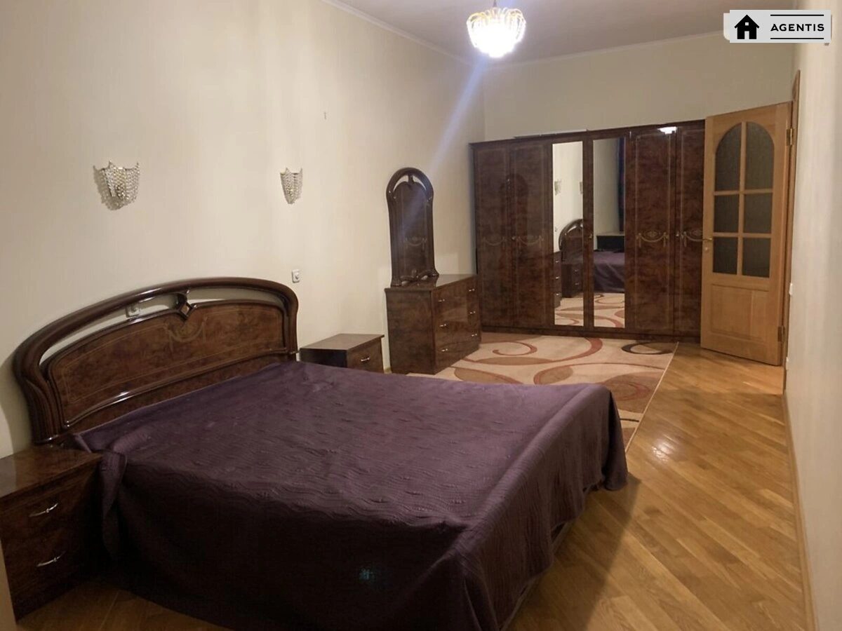 Apartment for rent. 2 rooms, 80 m², 7th floor/10 floors. 27, Hreschatyk 27, Kyiv. 