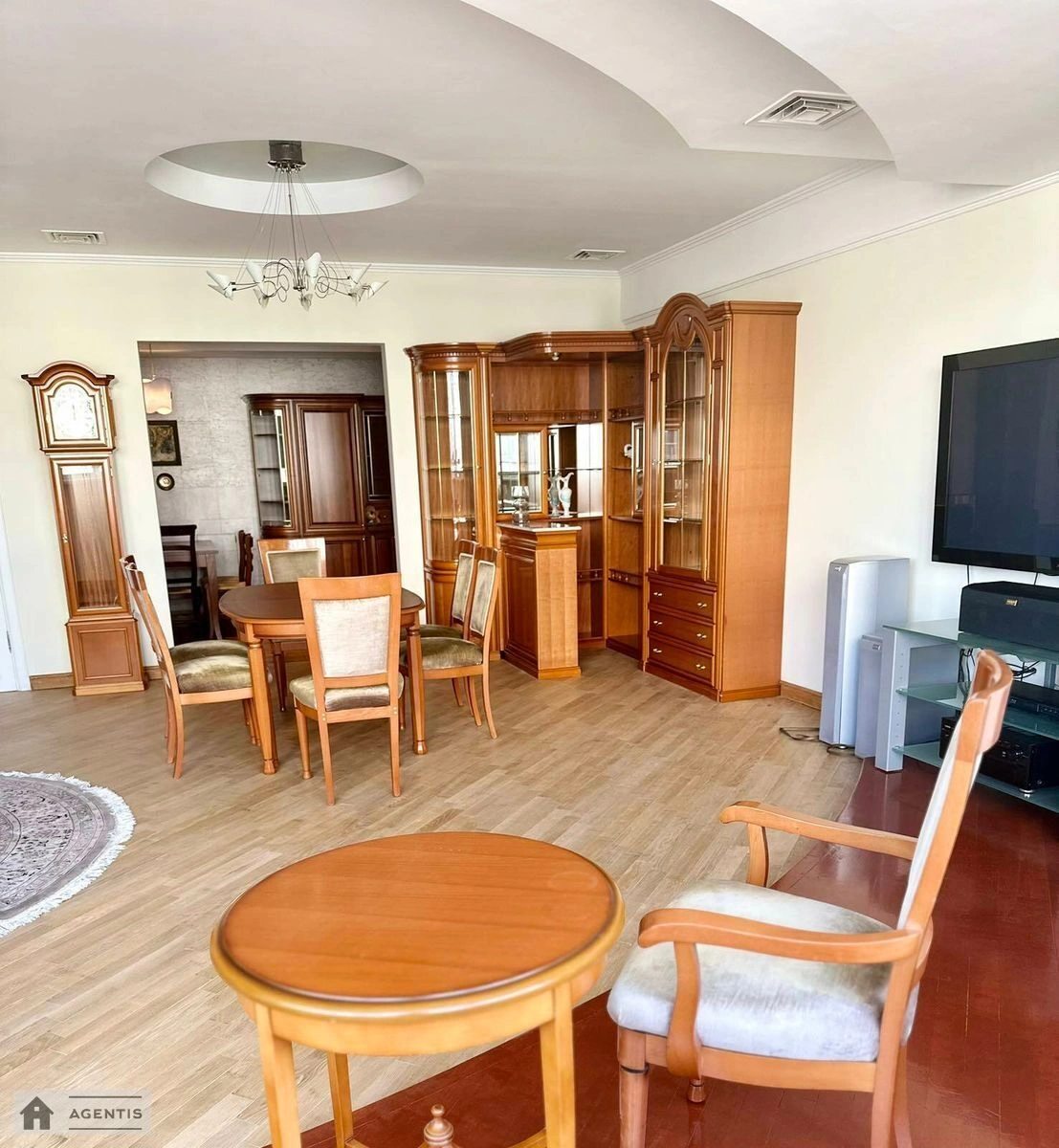 Apartment for rent. 4 rooms, 175 m², 8th floor/10 floors. 45, Oleksandra Konyskoho vul. Turhenyevska, Kyiv. 