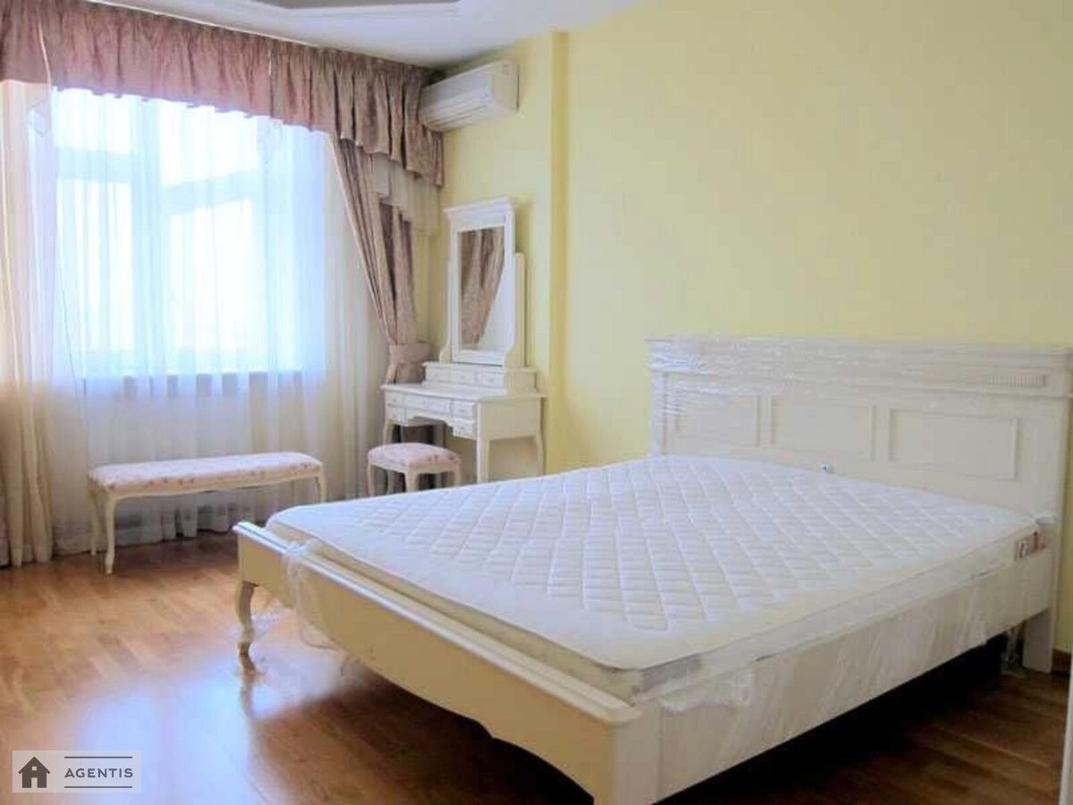 Сдам квартиру. 5 rooms, 220 m², 8th floor/10 floors. 14, Паторжинского 14, Киев. 