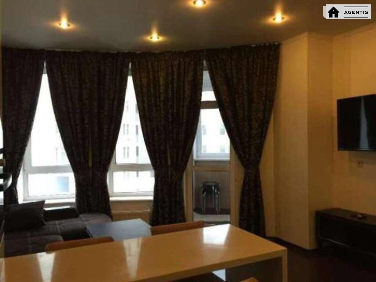 Apartment for rent. 2 rooms, 90 m², 6th floor/16 floors. 14, Mykoly Mikhnovskoho bulv. Druzhby Narodiv, Kyiv. 