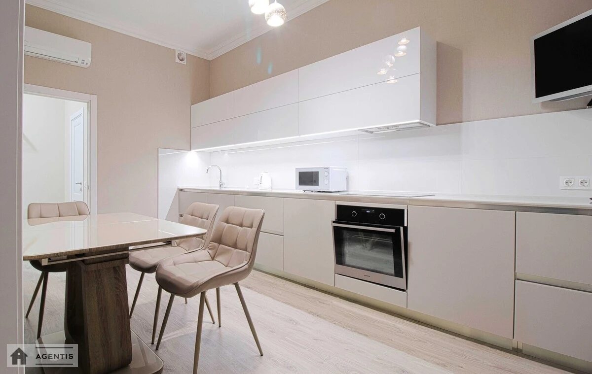 Apartment for rent. 2 rooms, 75 m², 6th floor/10 floors. 42, Beresteyskyy prosp. Peremohy, Kyiv. 