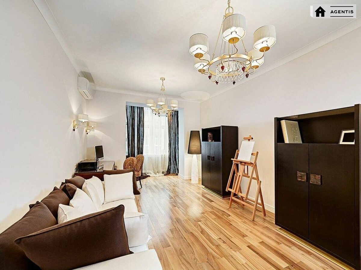 Apartment for rent. 4 rooms, 258 m², 5th floor/11 floors. 14, Patorzhynskogo 14, Kyiv. 