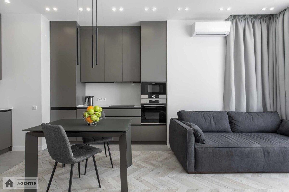 Apartment for rent. 2 rooms, 60 m², 10th floor/23 floors. 29, Demiyivska 29, Kyiv. 