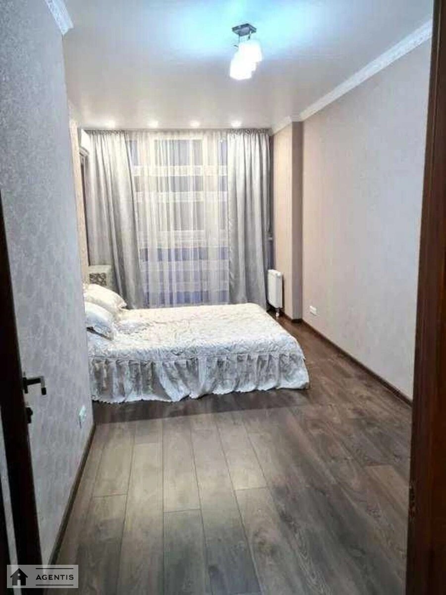 Сдам квартиру. 2 rooms, 51 m², 21 floor/25 floors. 2, Драгоманова 2, Киев. 