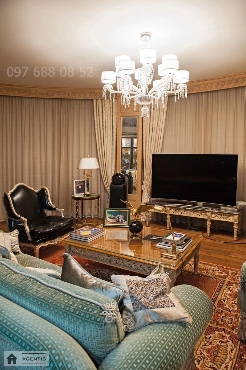 Apartment for rent. 4 rooms, 210 m², 6th floor/9 floors. 10, Novoselytcka 10, Kyiv. 