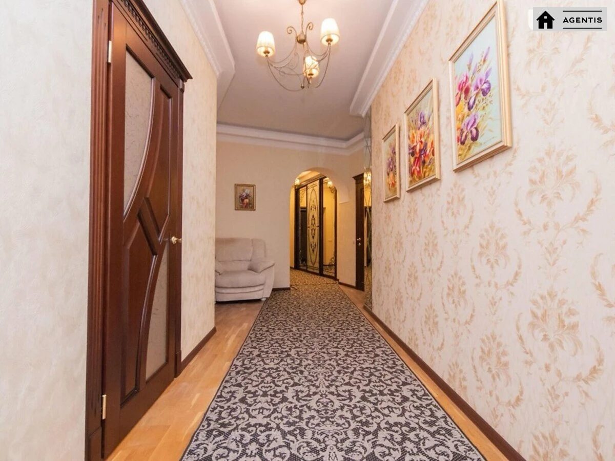 Сдам квартиру. 3 rooms, 131 m², 9th floor/12 floors. 3, Кудрявский 3, Киев. 