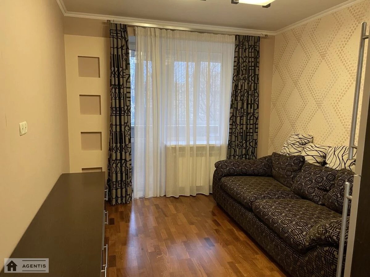 Apartment for rent. 3 rooms, 102 m², 5th floor/10 floors. 1, Salutna 1, Kyiv. 
