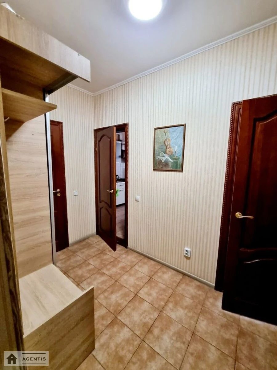 Сдам квартиру. 1 room, 45 m², 3rd floor/18 floors. 58, Харьковское 58, Киев. 