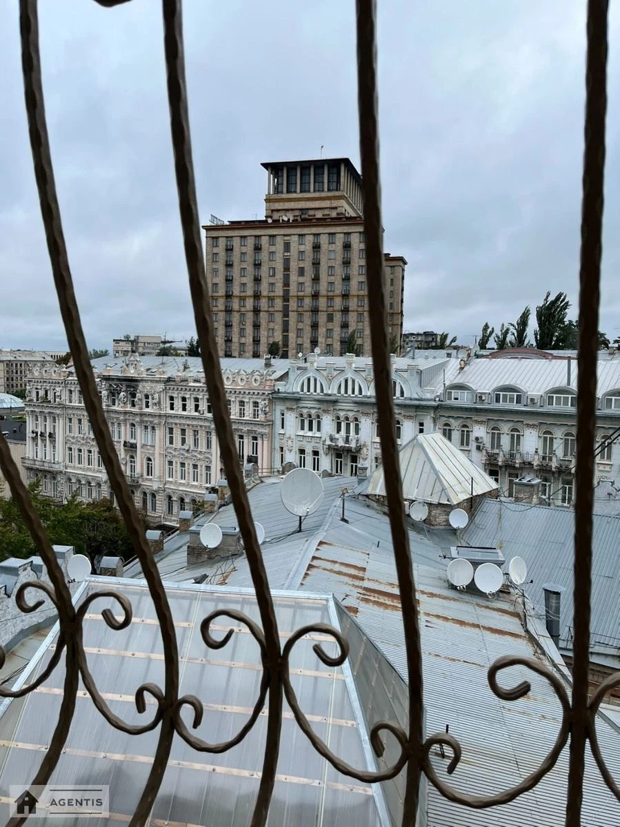 Apartment for rent. 4 rooms, 250 m², 7th floor/7 floors. 3, Zankovetckoyi 3, Kyiv. 