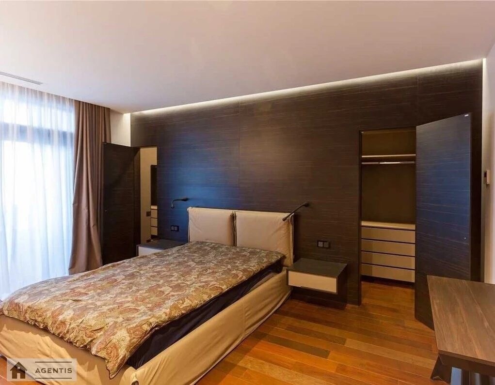 Apartment for rent. 3 rooms, 150 m², 12 floor/16 floors. 35, Olesya Honchara vul., Kyiv. 