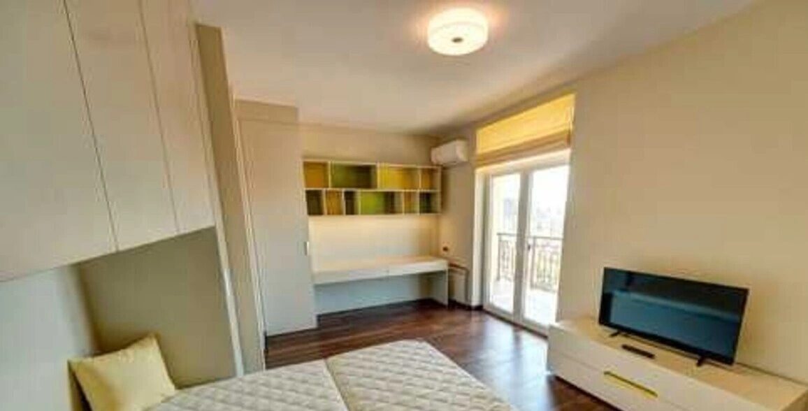 Apartment for rent. 4 rooms, 220 m², 14 floor/16 floors. 14, Gogolivska 14, Kyiv. 