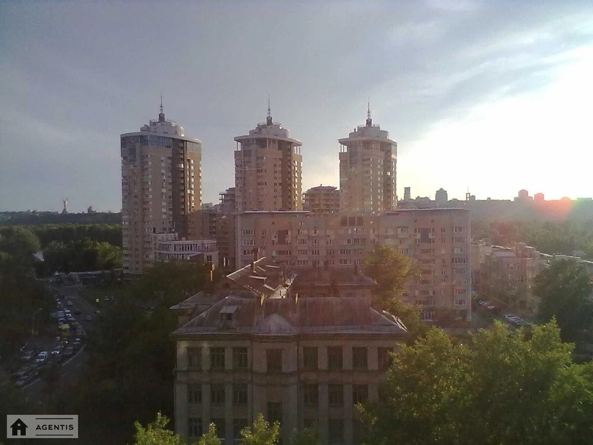 Apartment for rent. 4 rooms, 120 m², 9th floor/9 floors. Dniprovskyy rayon, Kyiv. 