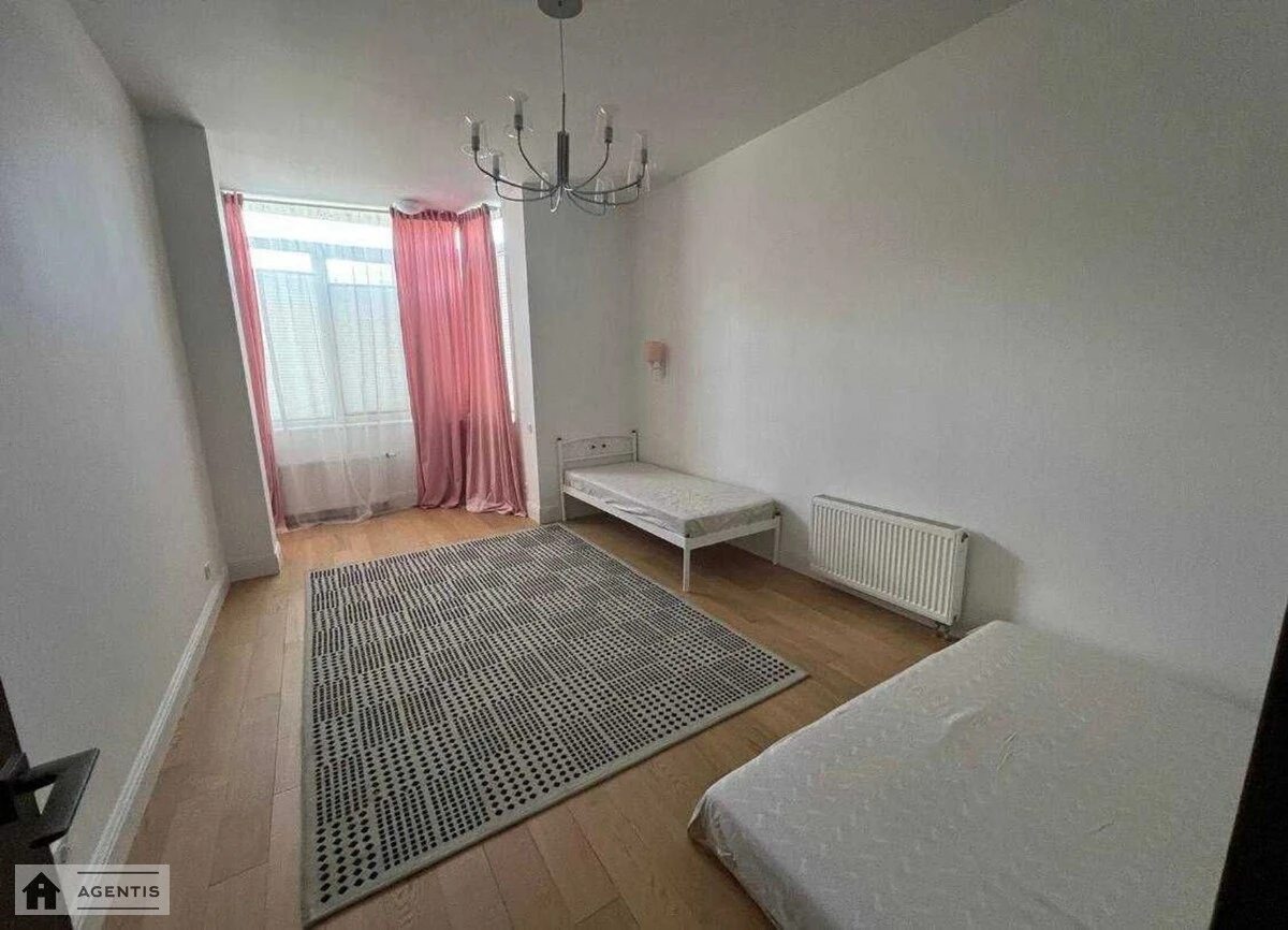 Apartment for rent. 3 rooms, 150 m², 4th floor/14 floors. 6, Laboratorniy 6, Kyiv. 