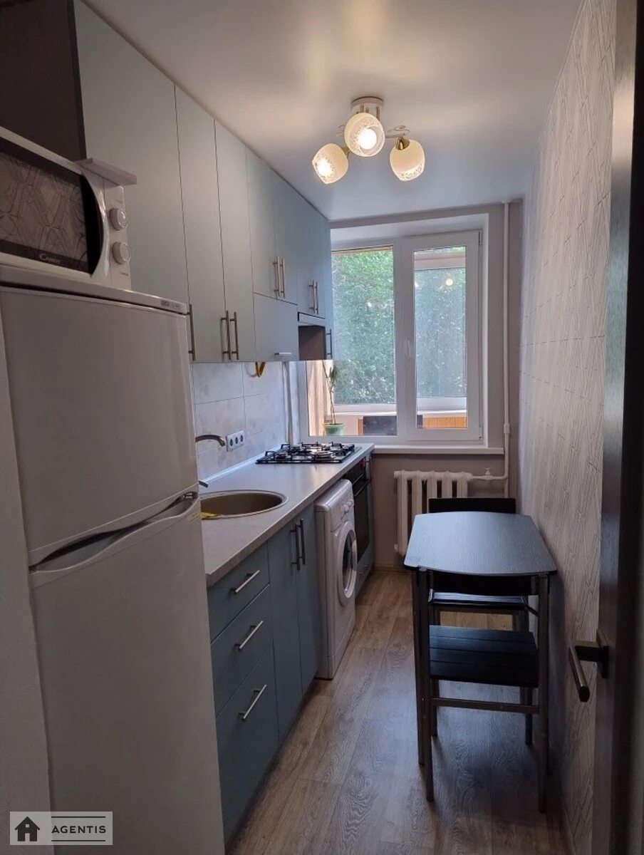 Apartment for rent. 1 room, 29 m², 5th floor/9 floors. 26, Laboratorniy 26, Kyiv. 