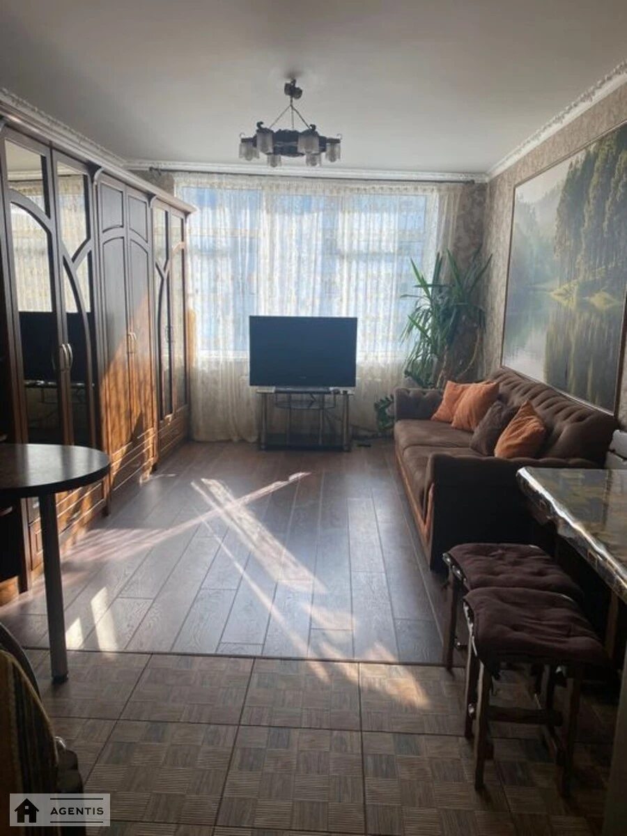 Сдам квартиру. 2 rooms, 60 m², 19 floor/21 floors. 4, Володимира Наумовича вул. (Антонова-Овсієнка), Киев. 