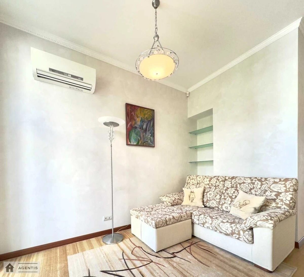 Apartment for rent. 1 room, 53 m², 4th floor/5 floors. 55, Olesya Honchara vul., Kyiv. 