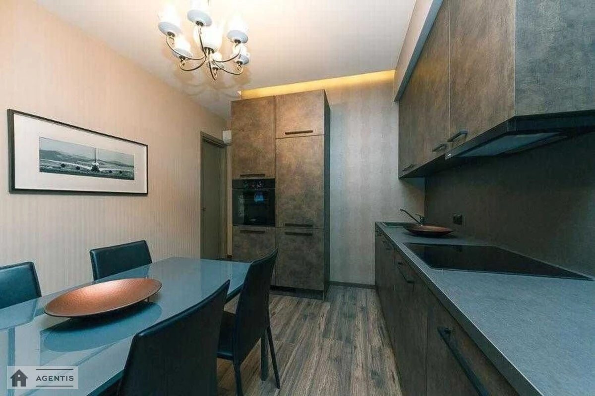 Сдам квартиру. 3 rooms, 103 m², 4th floor/25 floors. 7, Леси Украинки 7, Киев. 