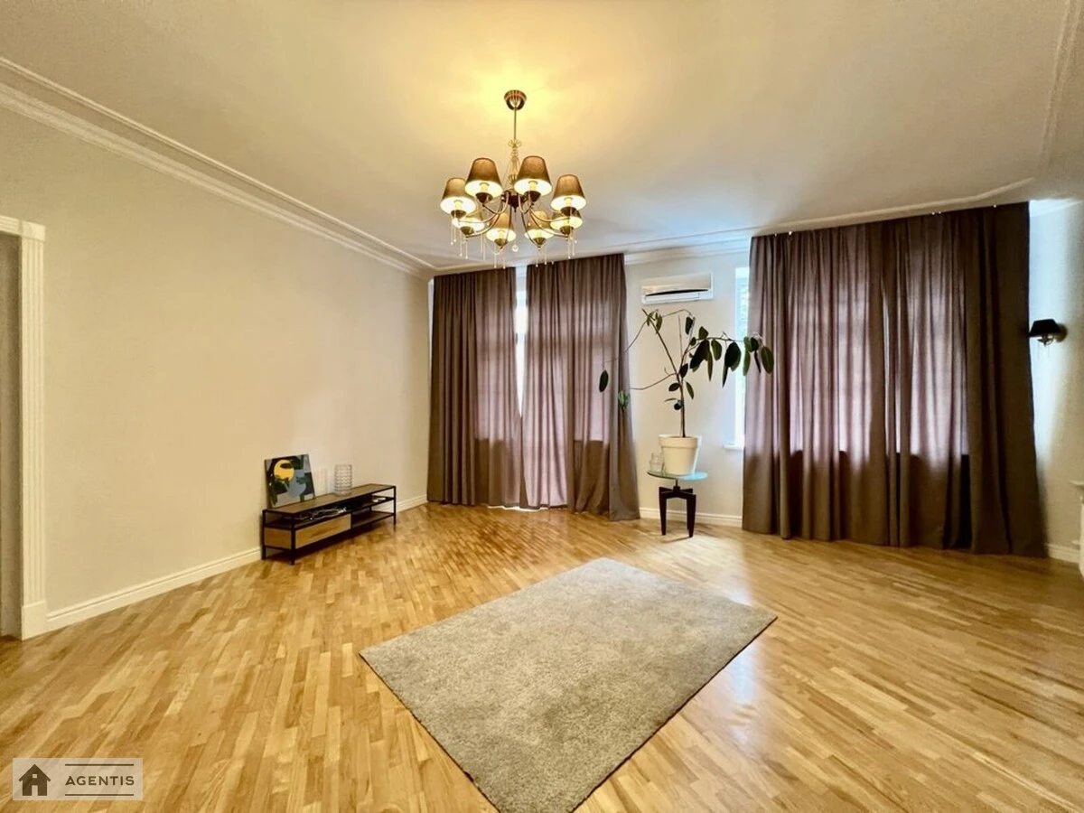 Сдам квартиру. 3 rooms, 100 m², 3rd floor/5 floors. 23, Обсерваторная 23, Киев. 