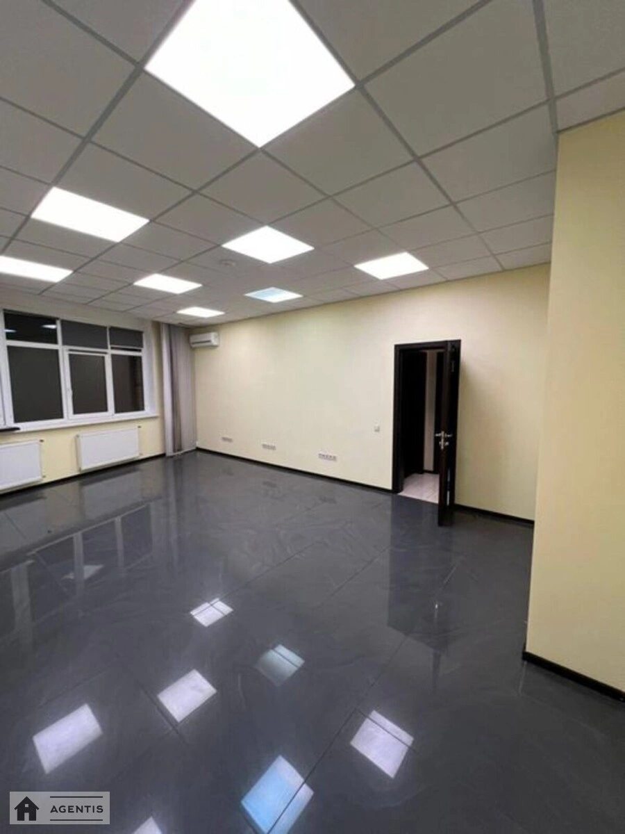 Apartment for rent. 4 rooms, 160 m², 2nd floor/24 floors. 6, Staronavodnitcka 6, Kyiv. 