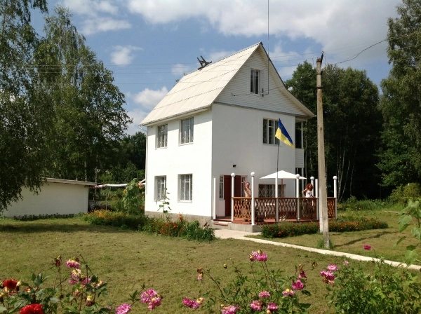 House for rent. 3 rooms, 90 m², 3 floors. 0, Bobrovskyy masyv, Buky. 