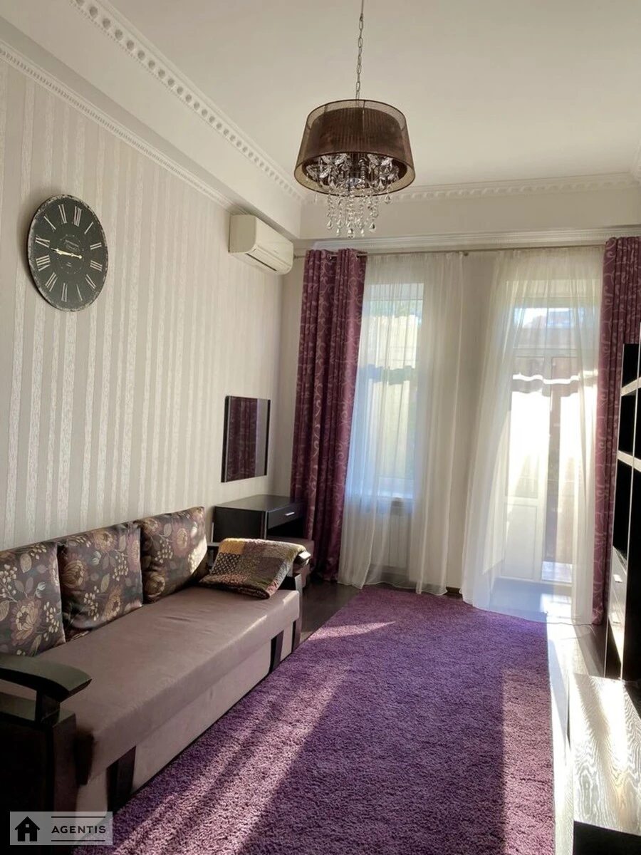 Apartment for rent 1 room, 41 m², 2nd fl./5 floors. Nazarivska vul. Borysa Vyetrova, Kyiv. 