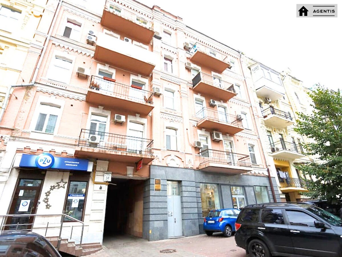 Apartment for rent. 3 rooms, 140 m², 3rd floor/5 floors. 34, Shota Rustaveli vul., Kyiv. 