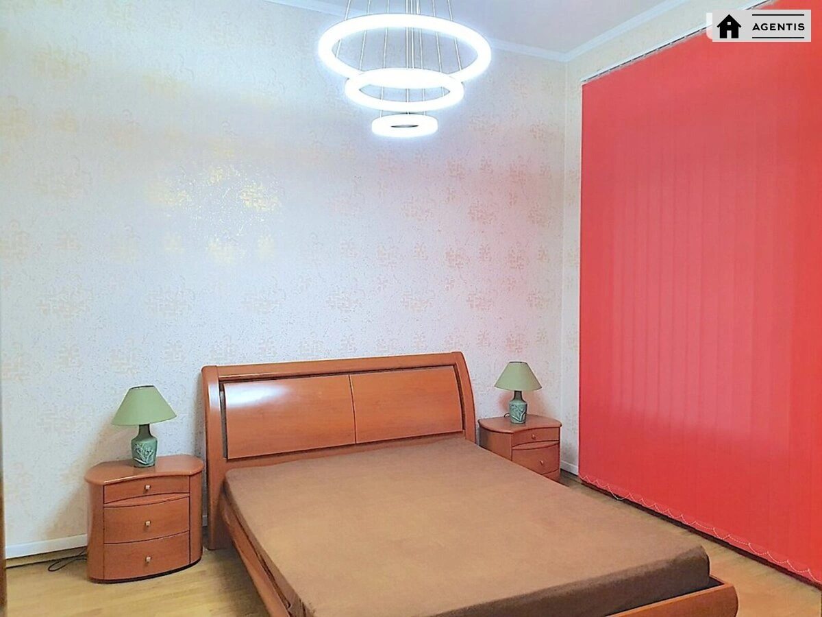 Apartment for rent. 3 rooms, 140 m², 3rd floor/5 floors. 34, Shota Rustaveli vul., Kyiv. 