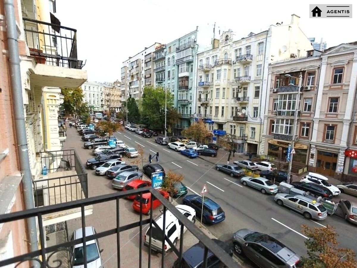 Apartment for rent. 3 rooms, 140 m², 3rd floor/5 floors. 34, Shota Rustaveli vul., Kyiv. 