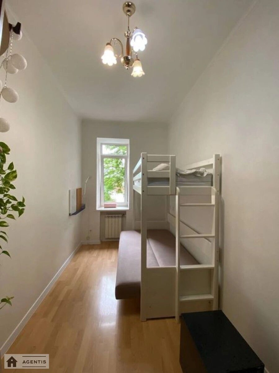 Apartment for rent. 2 rooms, 60 m², 3rd floor/4 floors. 25, Nazarivska vul. Borysa Vyetrova, Kyiv. 
