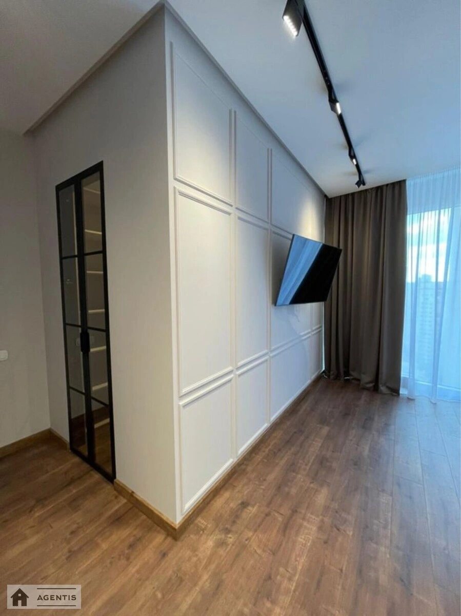 Apartment for rent. 4 rooms, 122 m², 6th floor/24 floors. Zvirynetcka, Kyiv. 