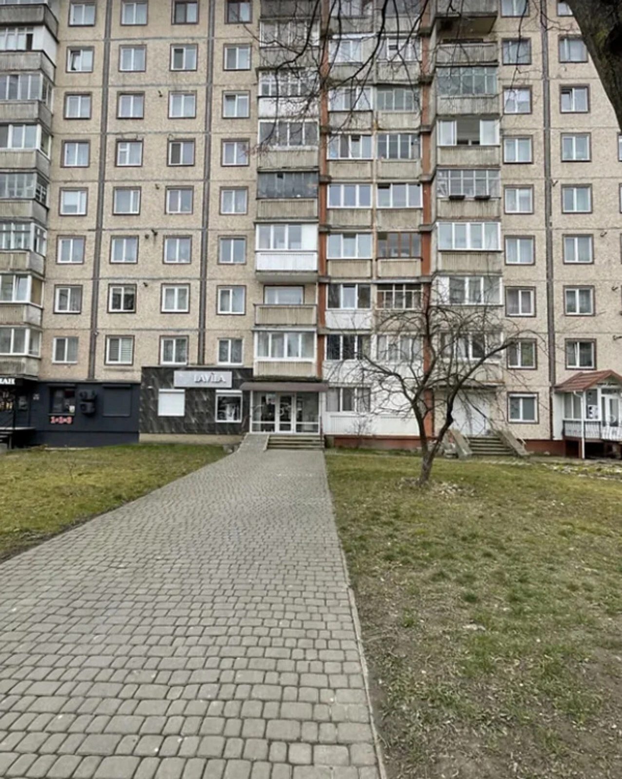 Продаж квартири. 3 rooms, 63 m², 1st floor/9 floors. Київська вул., Тернопіль. 