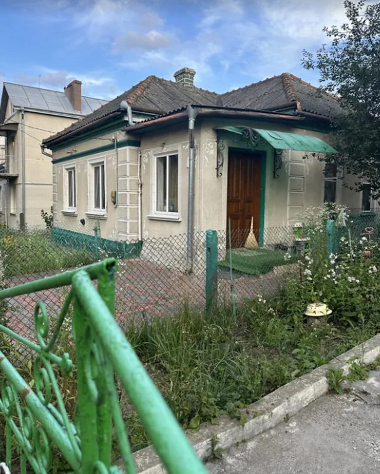 House for sale. 80 m², 1 floor. Druzhba, Ternopil. 