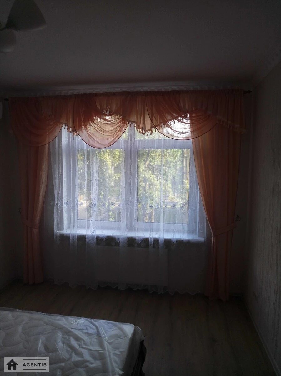 Apartment for rent. 2 rooms, 67 m², 3rd floor/16 floors. 71, Beresteyskyy prosp. Peremohy, Kyiv. 