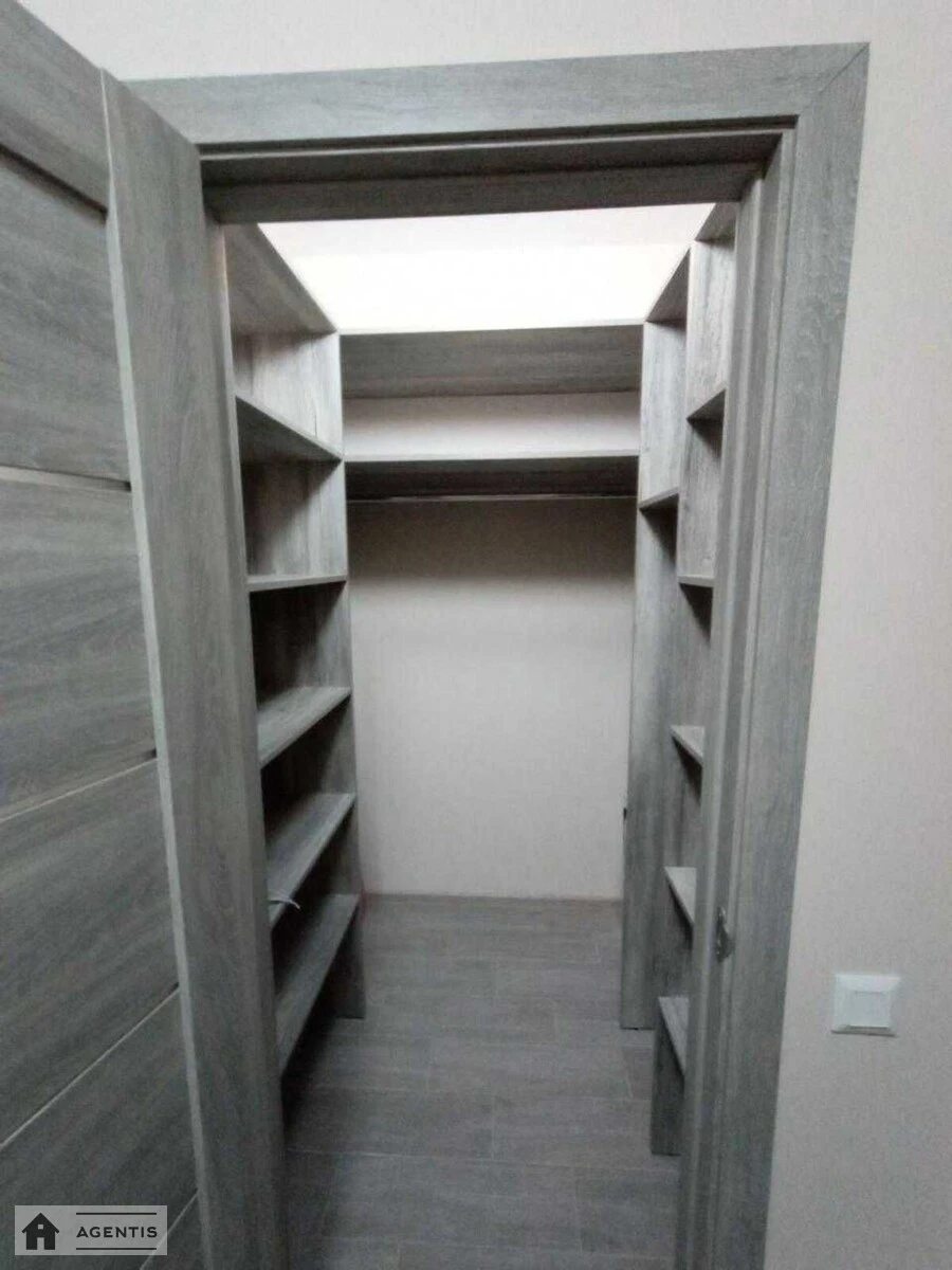 Apartment for rent. 1 room, 37 m², 9th floor/26 floors. 2, Naddnipryanske 2, Kyiv. 