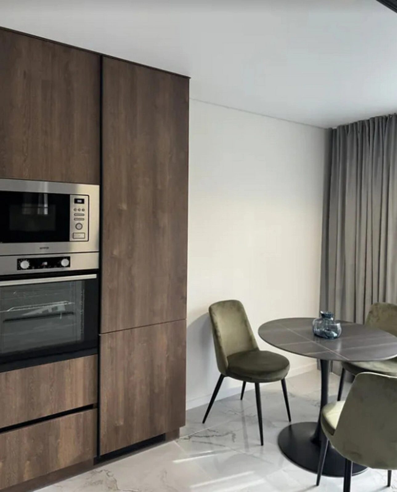 Apartments for sale. 1 room, 46 m², 4th floor/10 floors. Druzhba, Ternopil. 