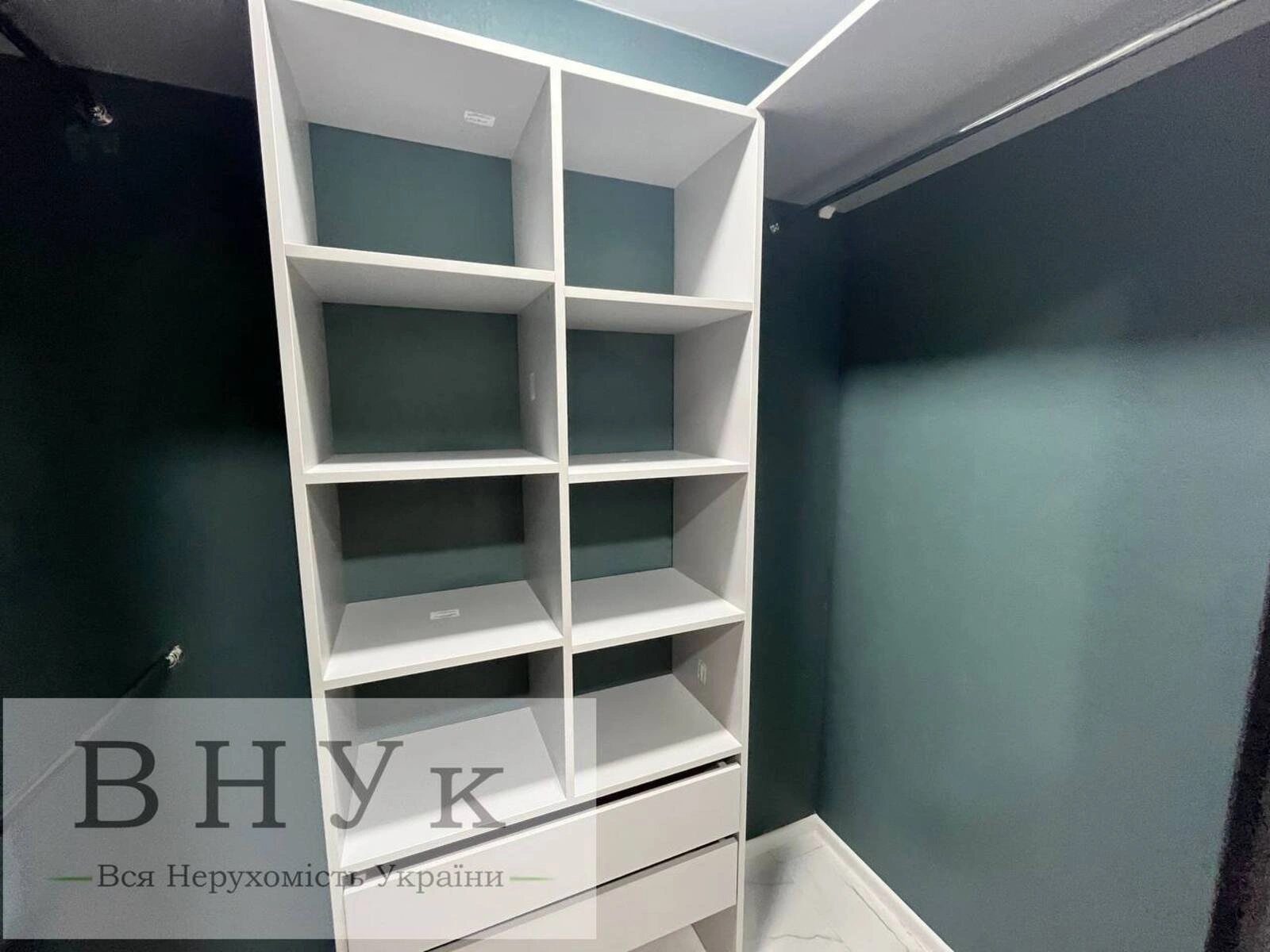 Продаж квартири 3 кімнати, 56 m², 1 пов./11 поверхів. Київська вул., Тернопіль. 