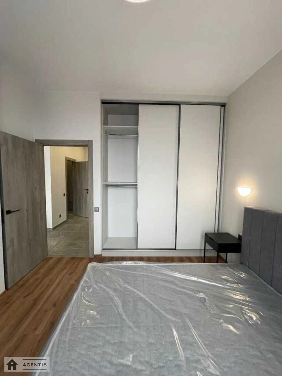 Сдам квартиру 2 комнаты, 49 m², 8 эт./9 этажей. Бульварно-Кудрявська вул. (Воровського), Киев. 