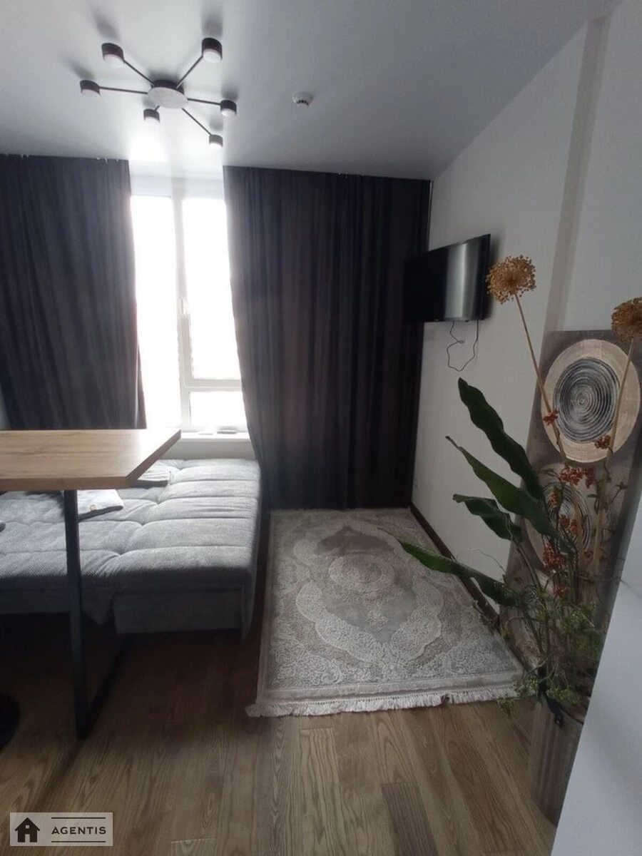 Apartment for rent. 1 room, 20 m², 13 floor/21 floors. Vasylya Stusa vul., Kyiv. 
