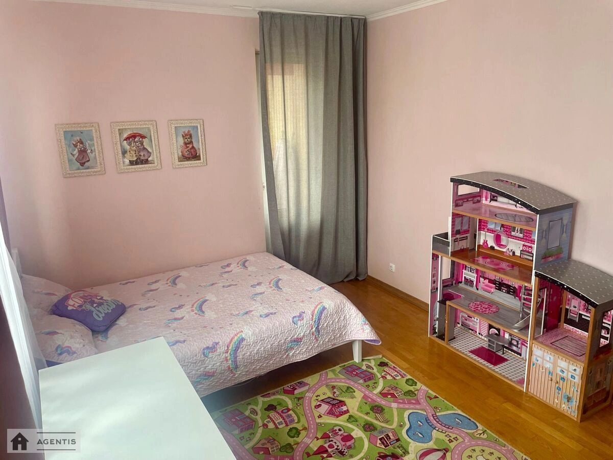 Apartment for rent. 3 rooms, 105 m², 7th floor/15 floors. 126, Valeriya Lobanovskoho prosp. Chervonozoryanyy, Kyiv. 