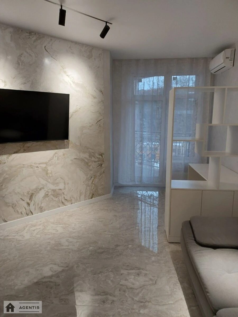 Apartment for rent. 1 room, 48 m², 6th floor/9 floors. 17, Mykhayla Boychuka vul. Vaso Kikvidze, Kyiv. 