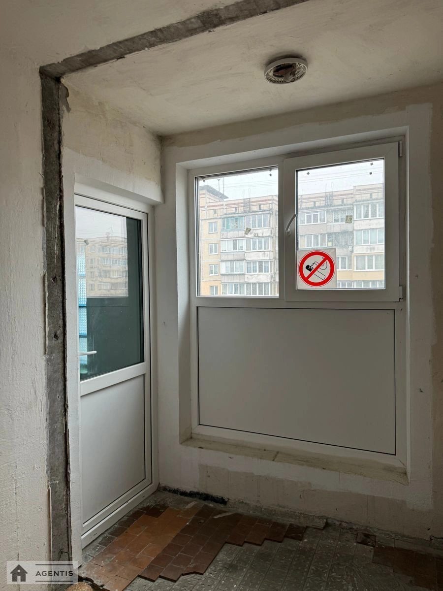 Apartment for rent. 2 rooms, 44 m², 6th floor/16 floors. 24, Akademika Bulakhovskoho vul., Kyiv. 