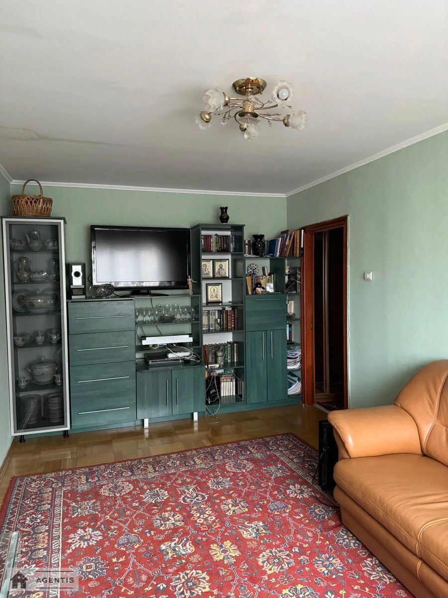 Сдам квартиру. 2 rooms, 44 m², 6th floor/16 floors. 24, Академіка Булаховського вул., Киев. 